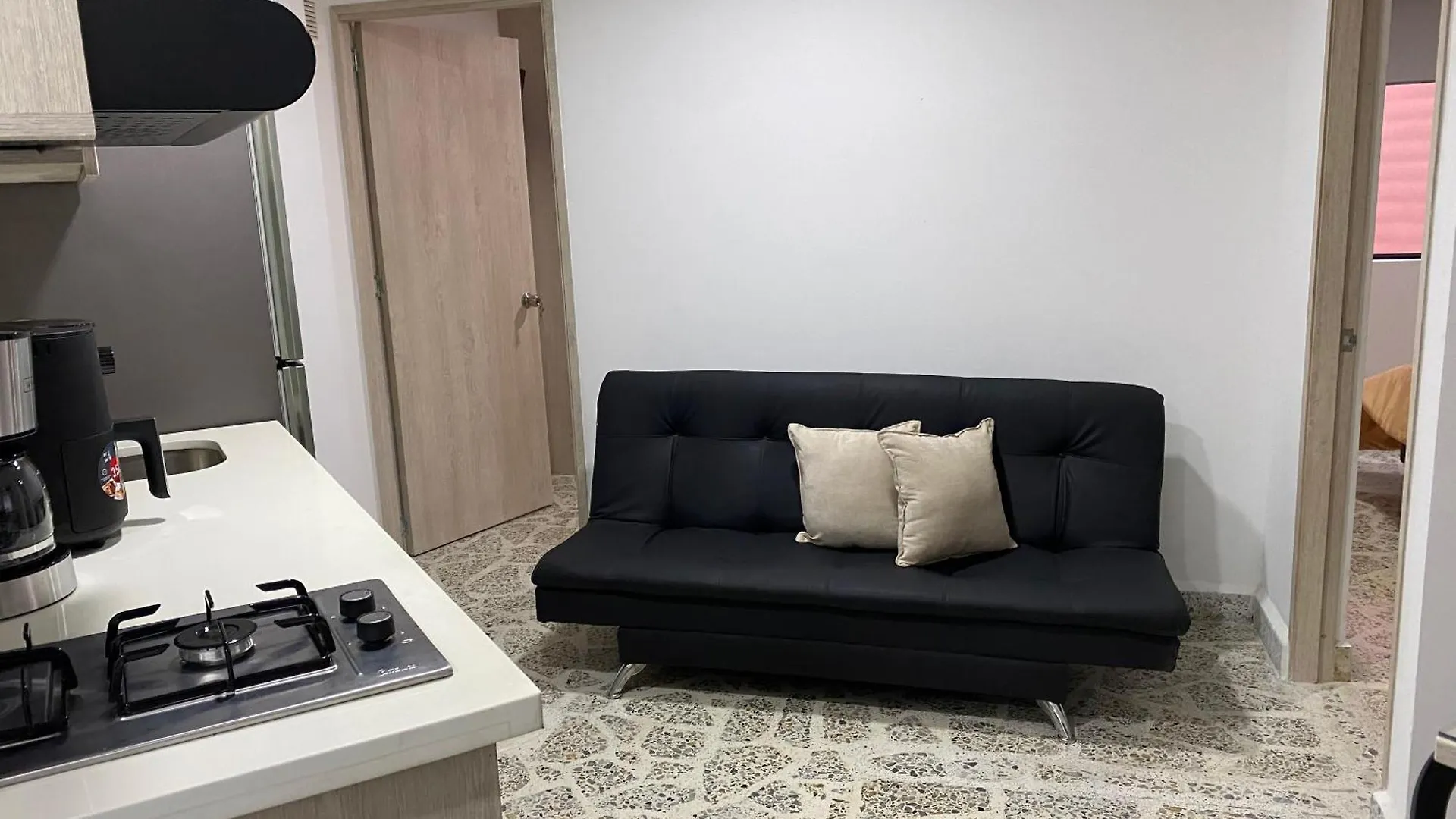 Encantador Loft Central En Medellin - Rosales Apartment 0*,  Colombia