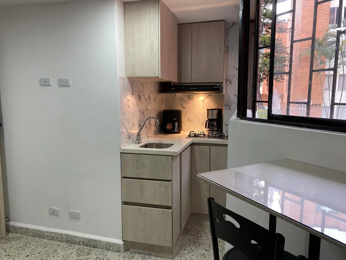 Encantador Loft Central En Medellin - Rosales Apartment Colombia