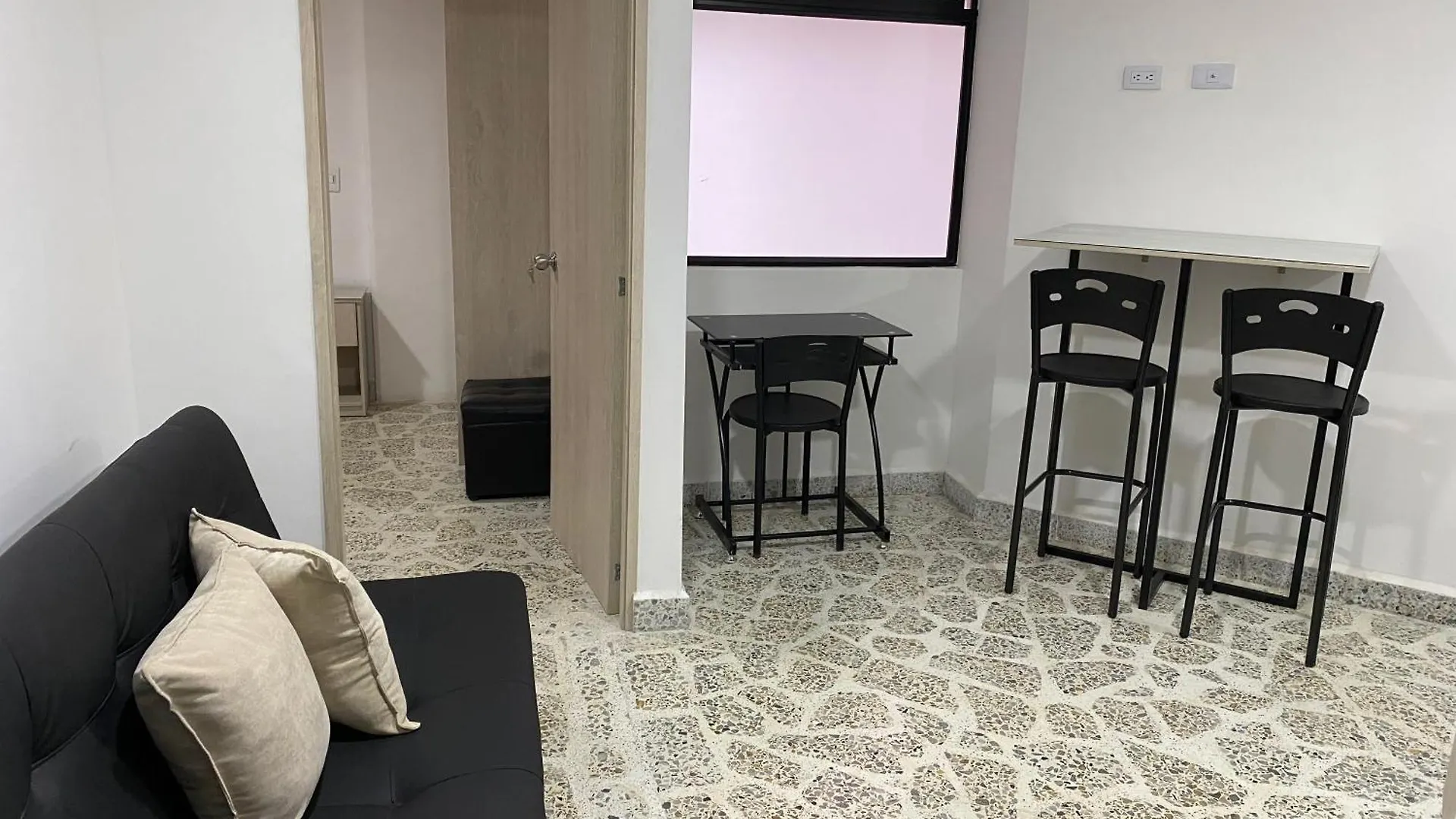 Encantador Loft Central En Medellin - Rosales Apartment